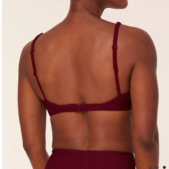 Andie Swim UPF 50+ The Crete Bikini Top Scallop Crochet Color:Syrah Size Small - Picture 5 of 8
